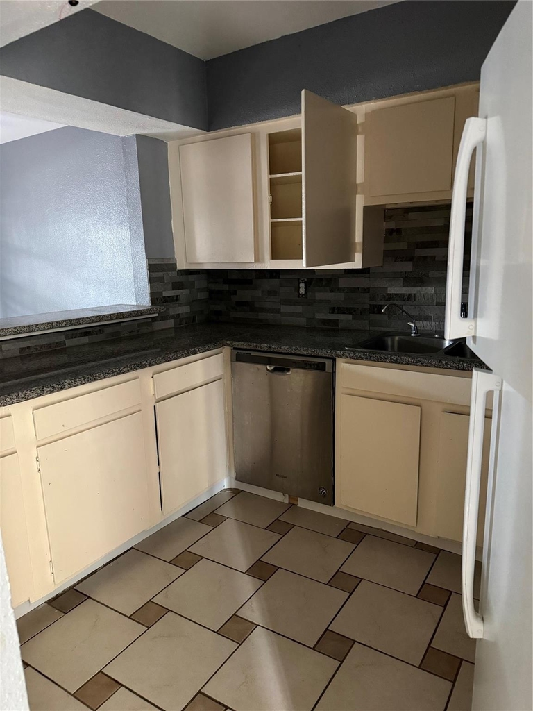 6201 Ranchester Drive - Photo 11