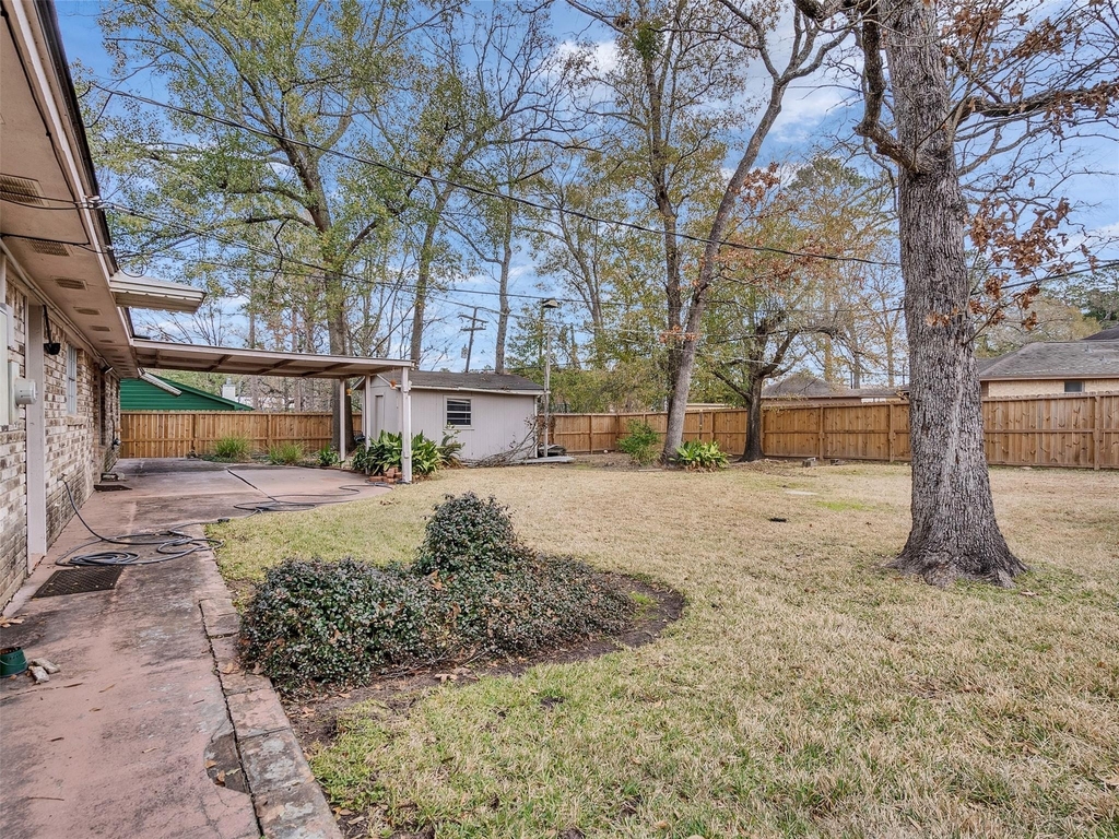 8 Shadowood Street - Photo 29