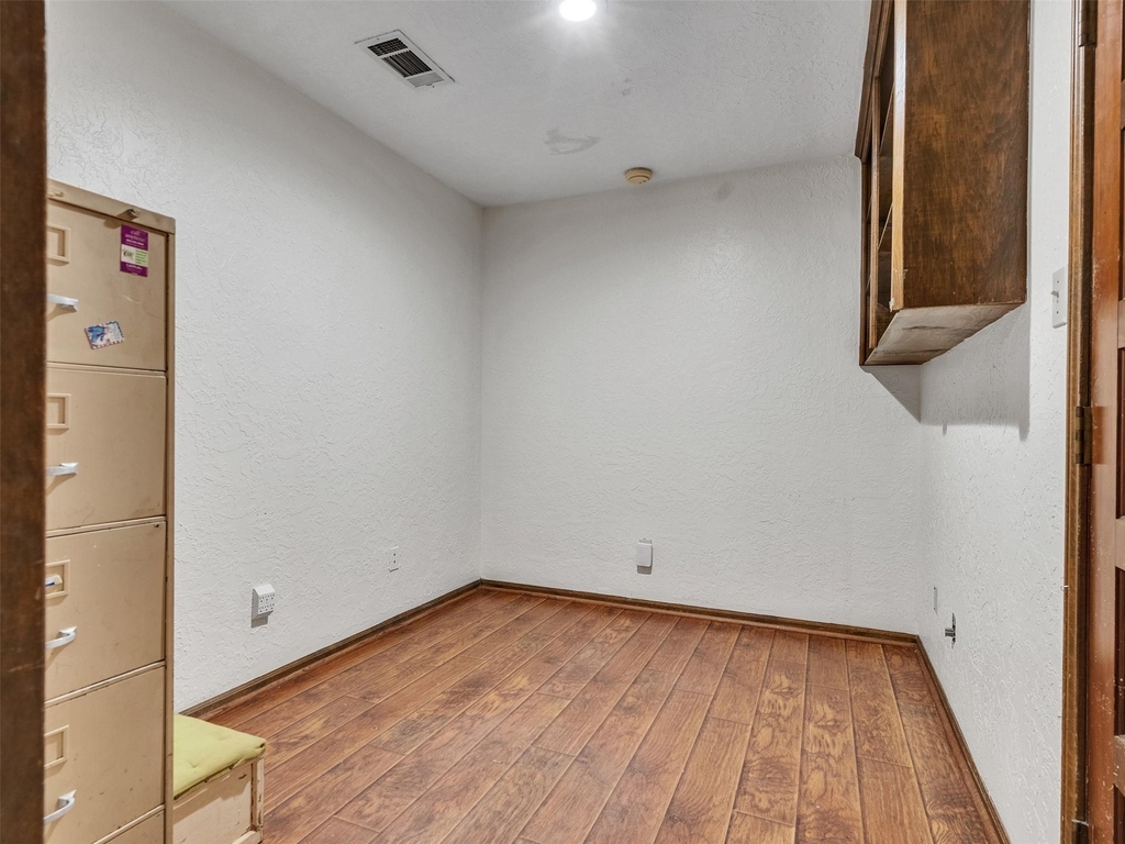 8 Shadowood Street - Photo 26