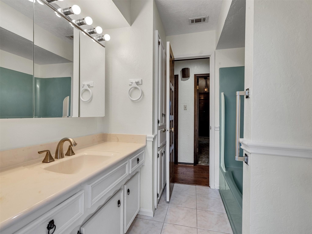 8 Shadowood Street - Photo 22