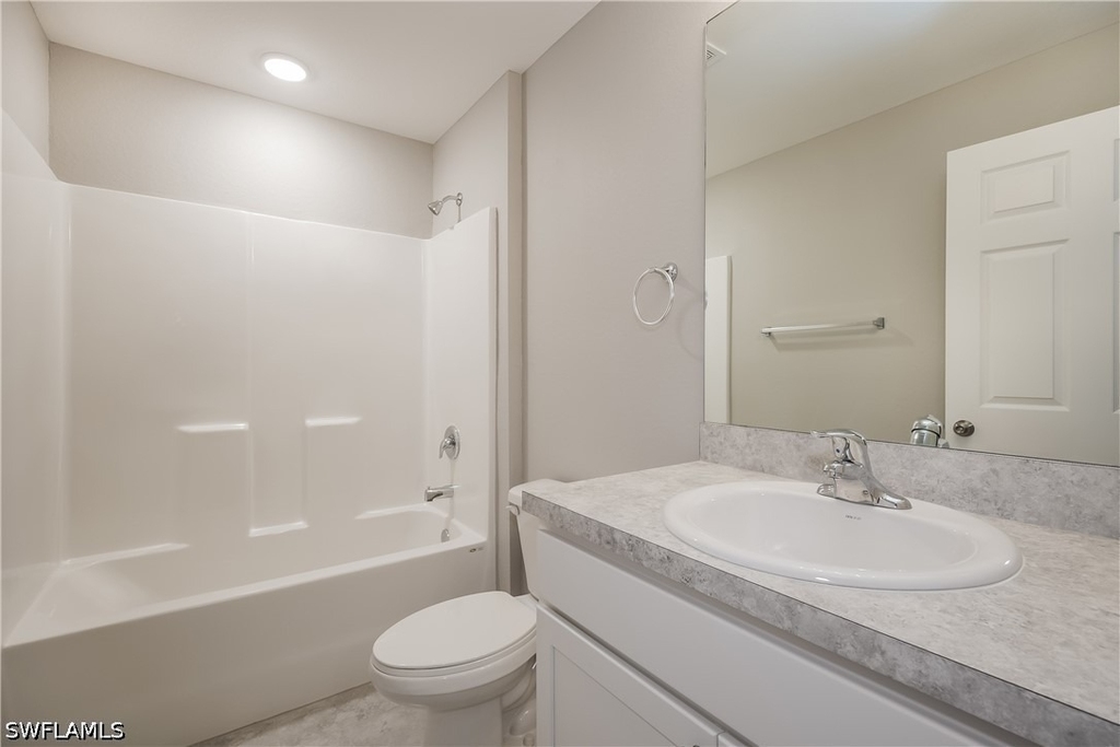 2910 61st Street W - Photo 6