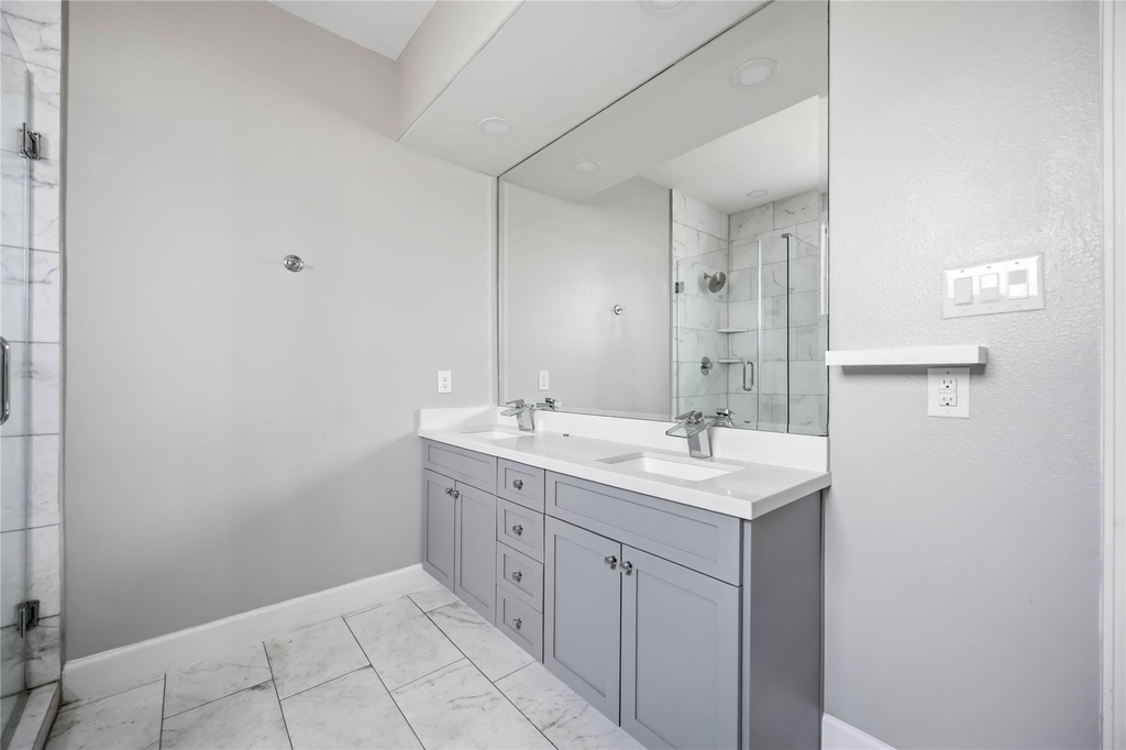 708 Schwartz Street - Photo 3