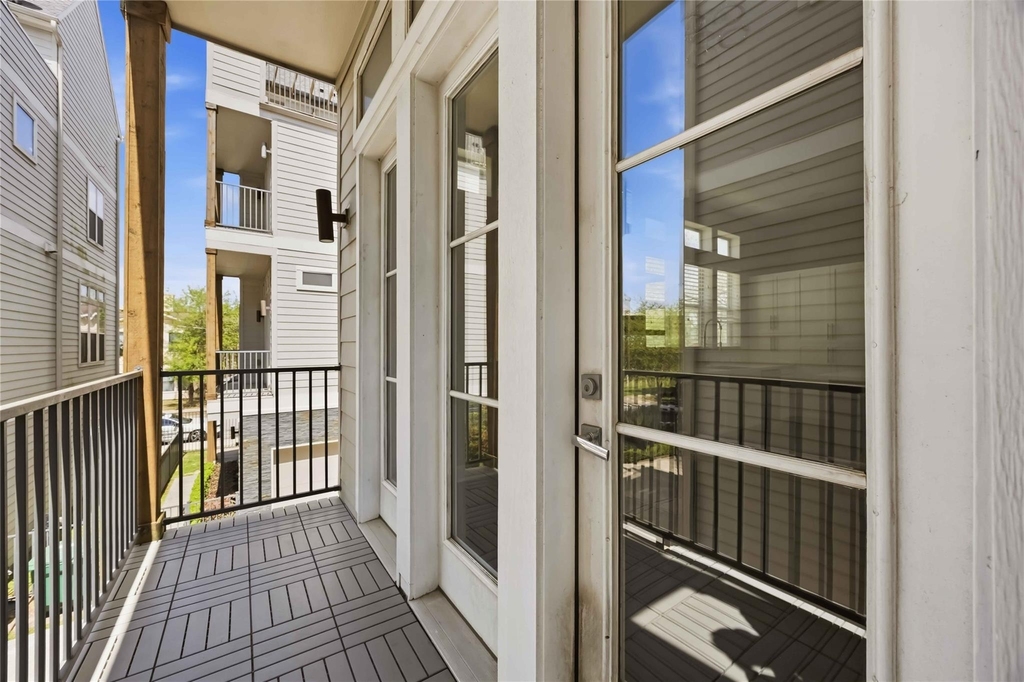708 Schwartz Street - Photo 2