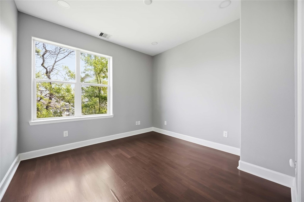 708 Schwartz Street - Photo 15