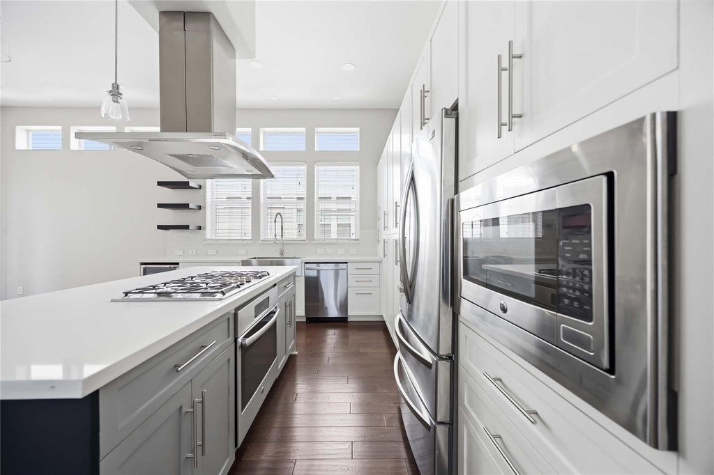 708 Schwartz Street - Photo 9