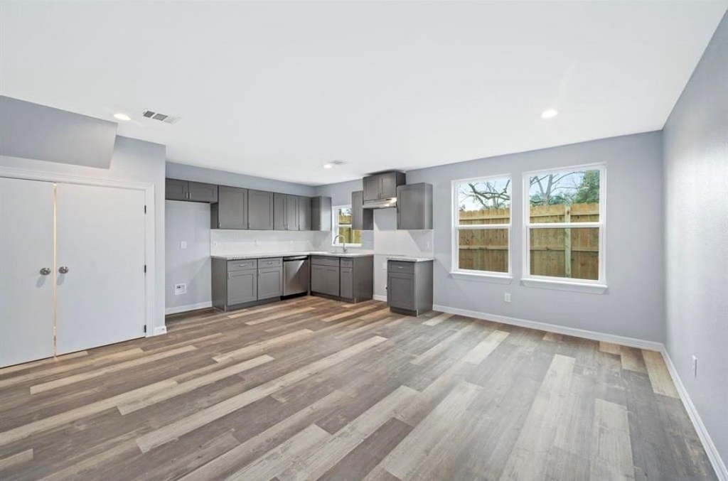 6614 Haight Street - Photo 3