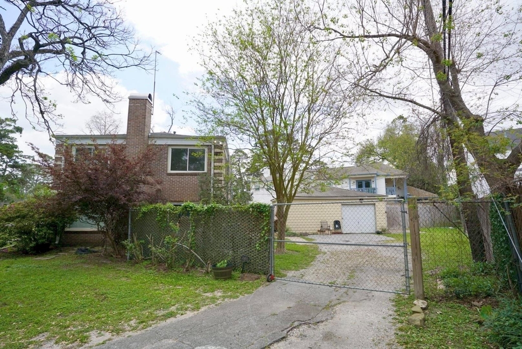 3309 Lawrence Street - Photo 18