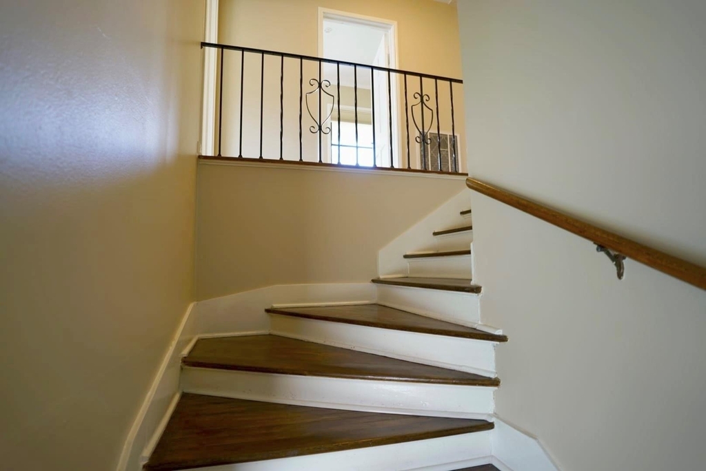 3309 Lawrence Street - Photo 6