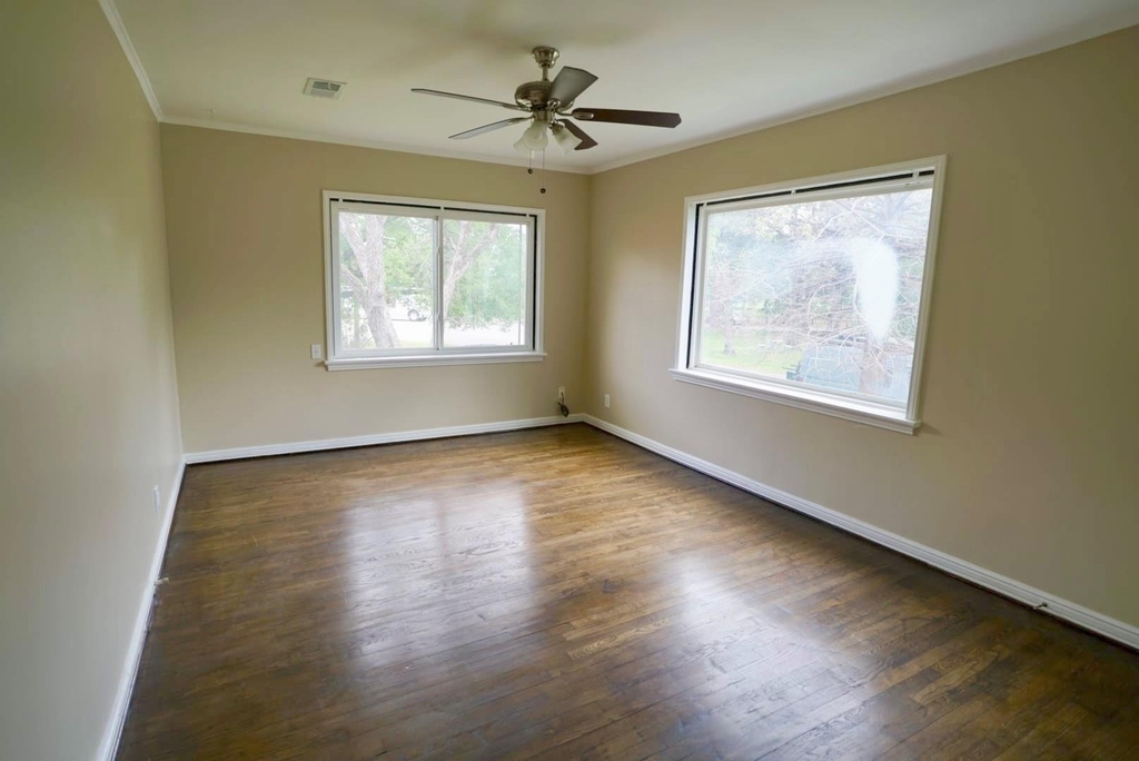 3309 Lawrence Street - Photo 8