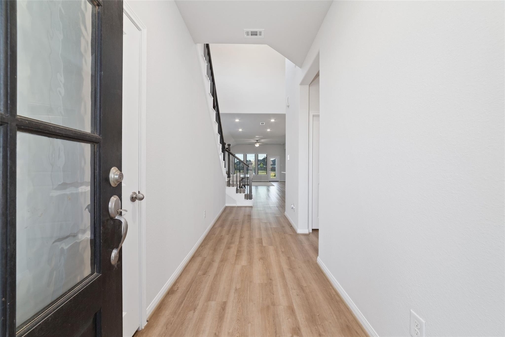 720 Lake Lacosta Drive - Photo 4