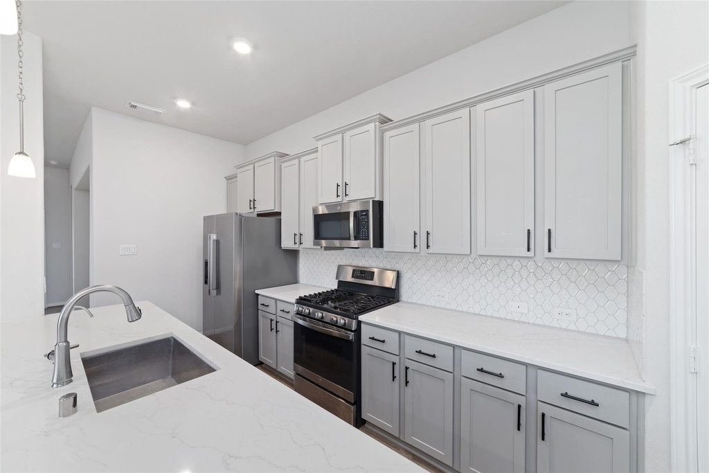720 Lake Lacosta Drive - Photo 15
