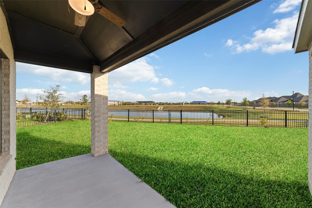 720 Lake Lacosta Drive - Photo 31