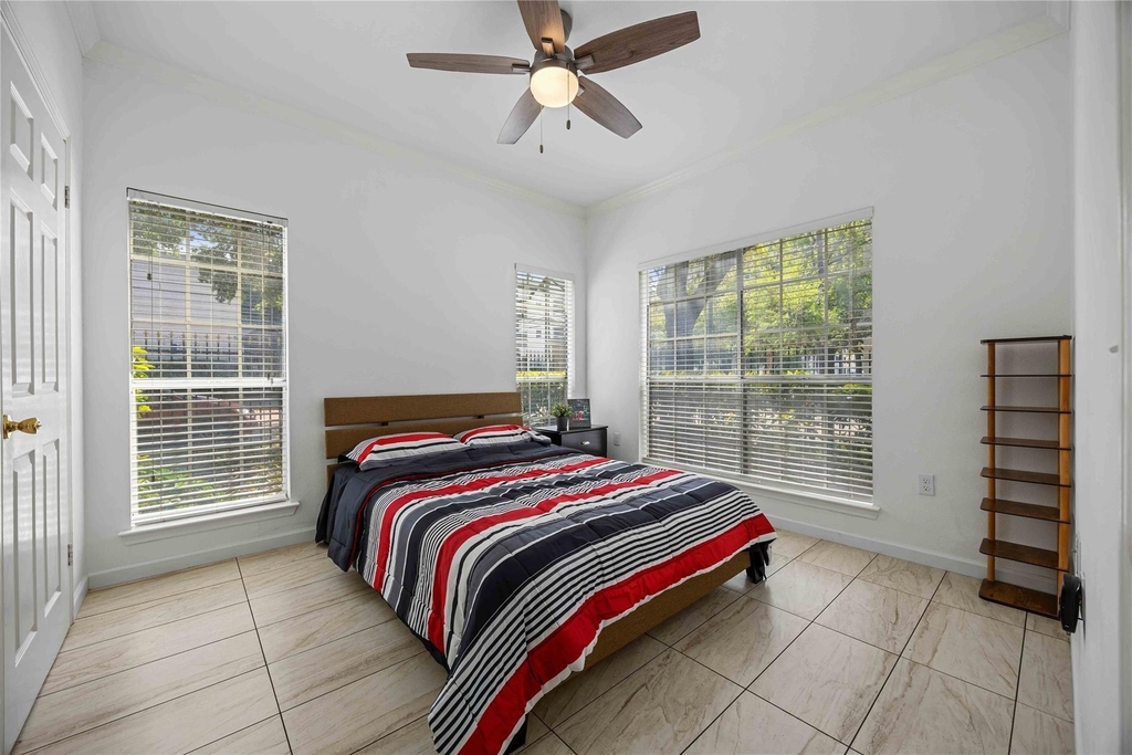 3231 Allen Parkway - Photo 7