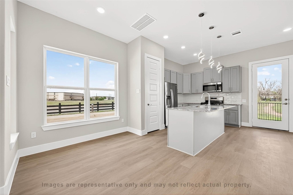 10719 Mason Rd - Photo 2
