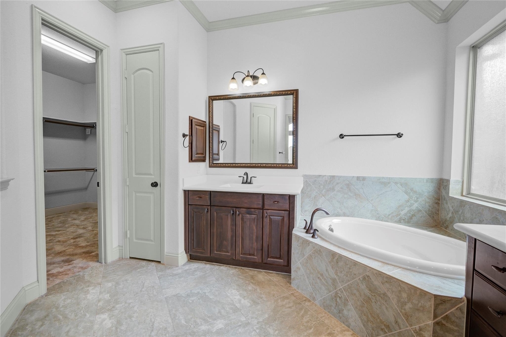 1644 Longwood Glen Lane - Photo 35