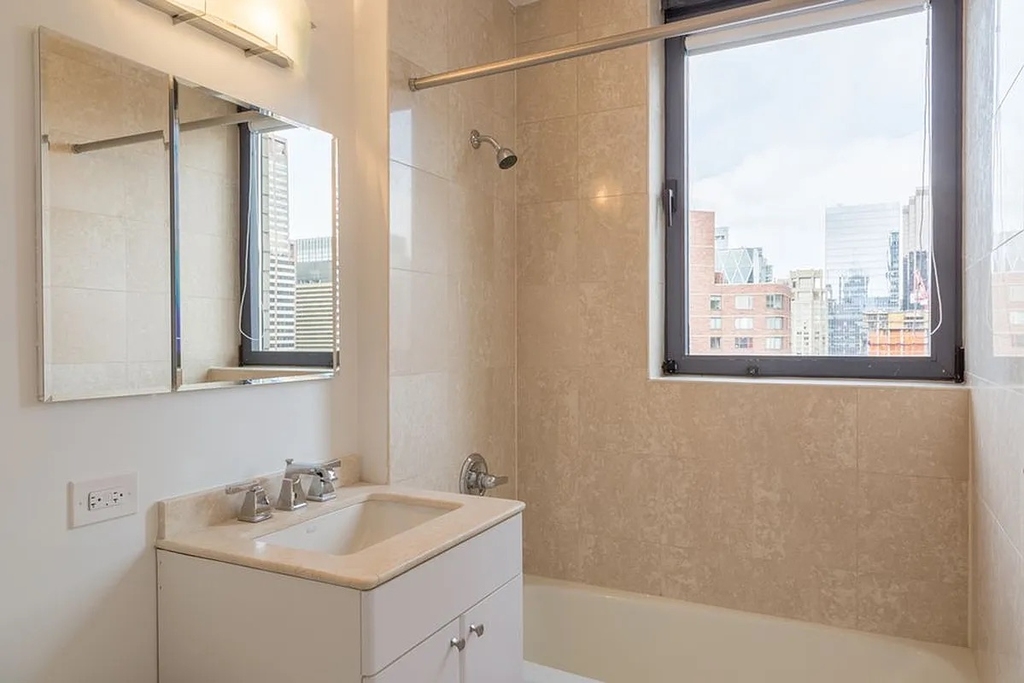 West 48th Street - Photo 5