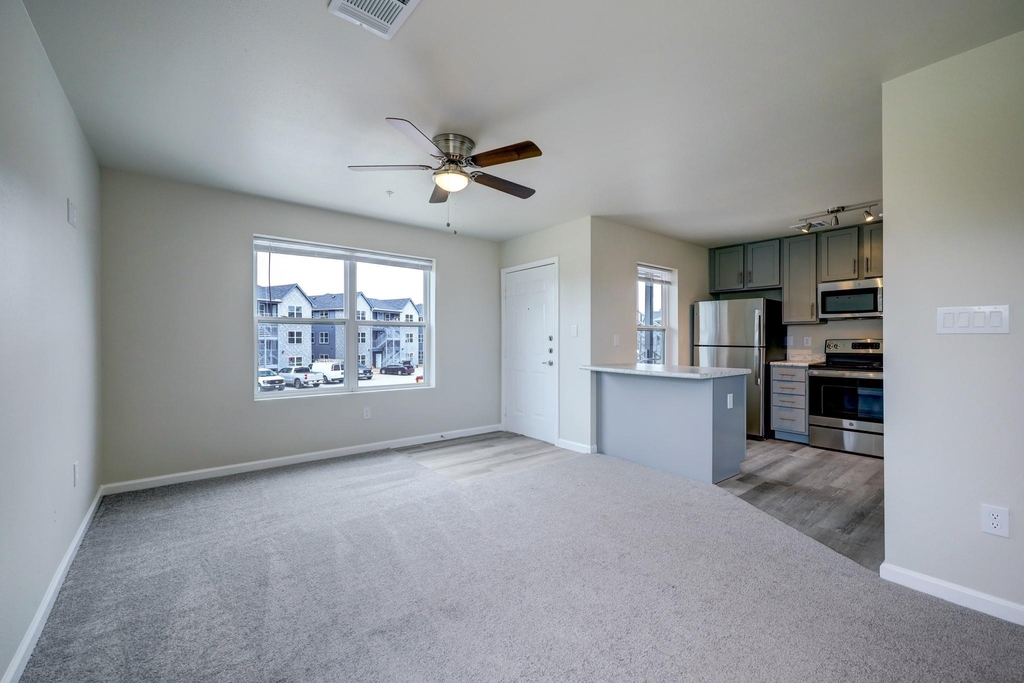 155 Plez Morgan Drive - Photo 6