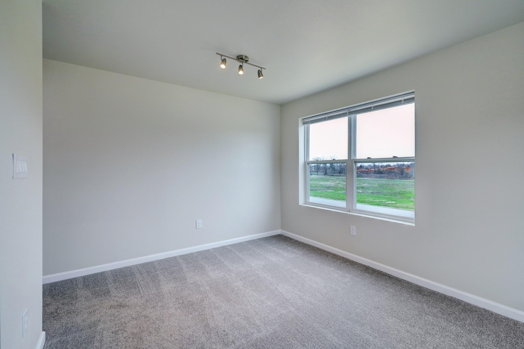 155 Plez Morgan Drive - Photo 10