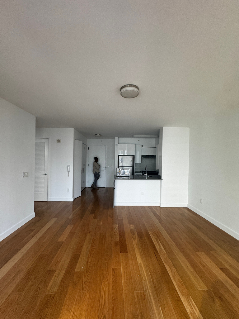 West 57th Street - Photo 13