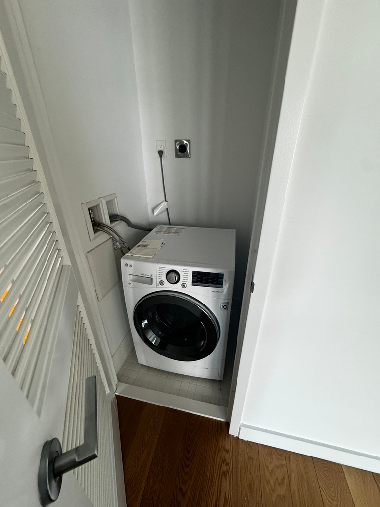 West 57th Street - Photo 14