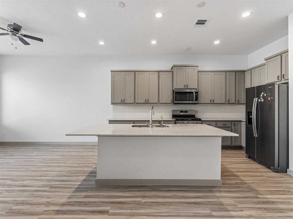 818 Kingwood Drive - Photo 15