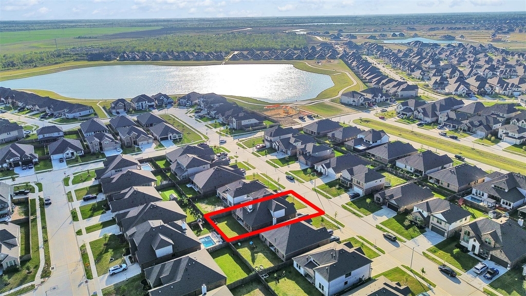 818 Kingwood Drive - Photo 3