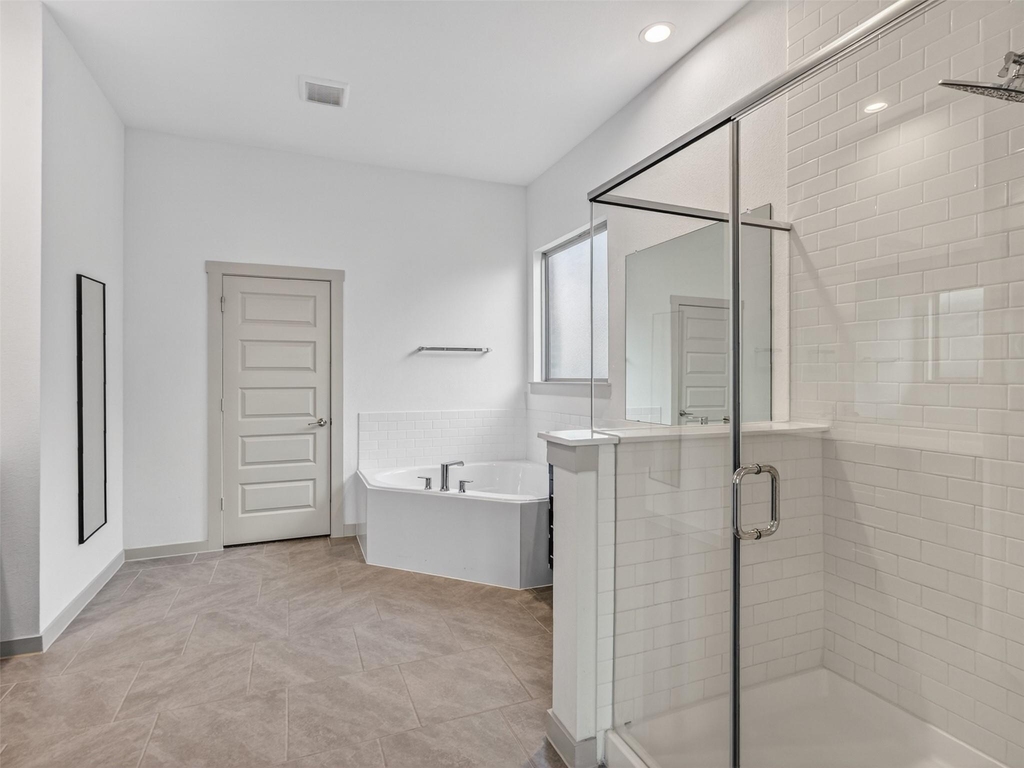 818 Kingwood Drive - Photo 22