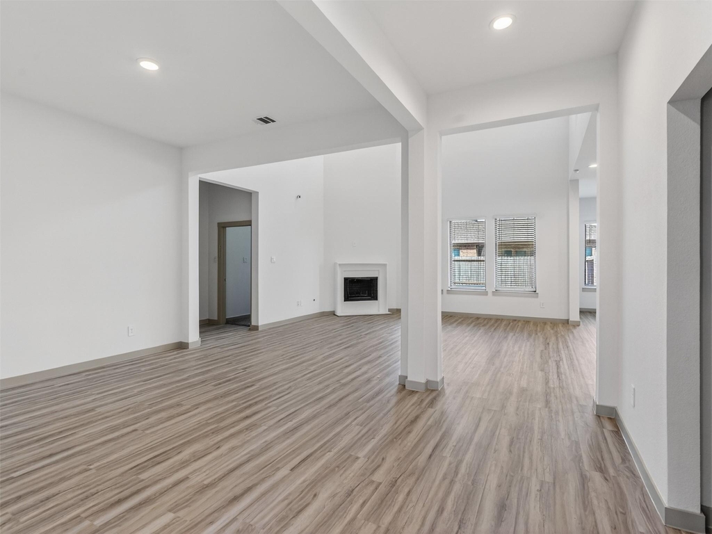 818 Kingwood Drive - Photo 7