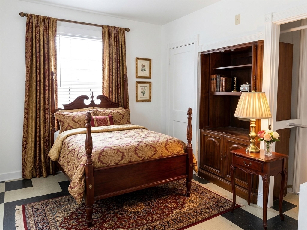 2520 Hopkins - Photo 5