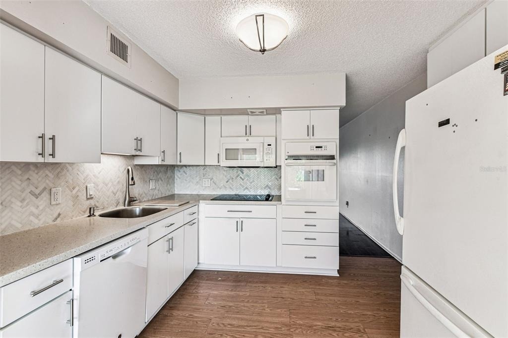 2455 Finlandia Lane - Photo 10