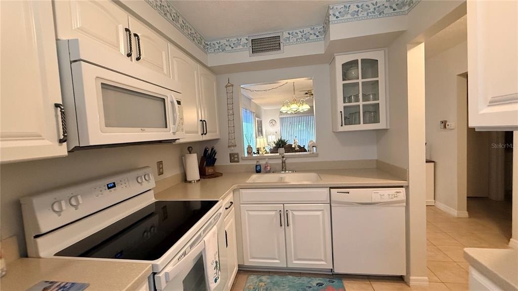 3668 Trophy Boulevard - Photo 8