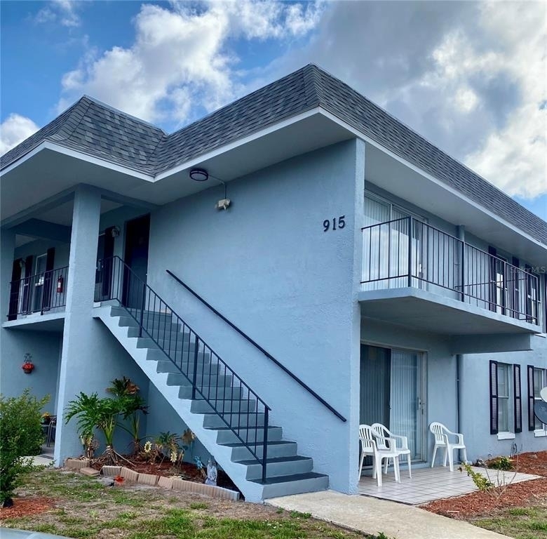 915 W Oak Ridge Road - Photo 1
