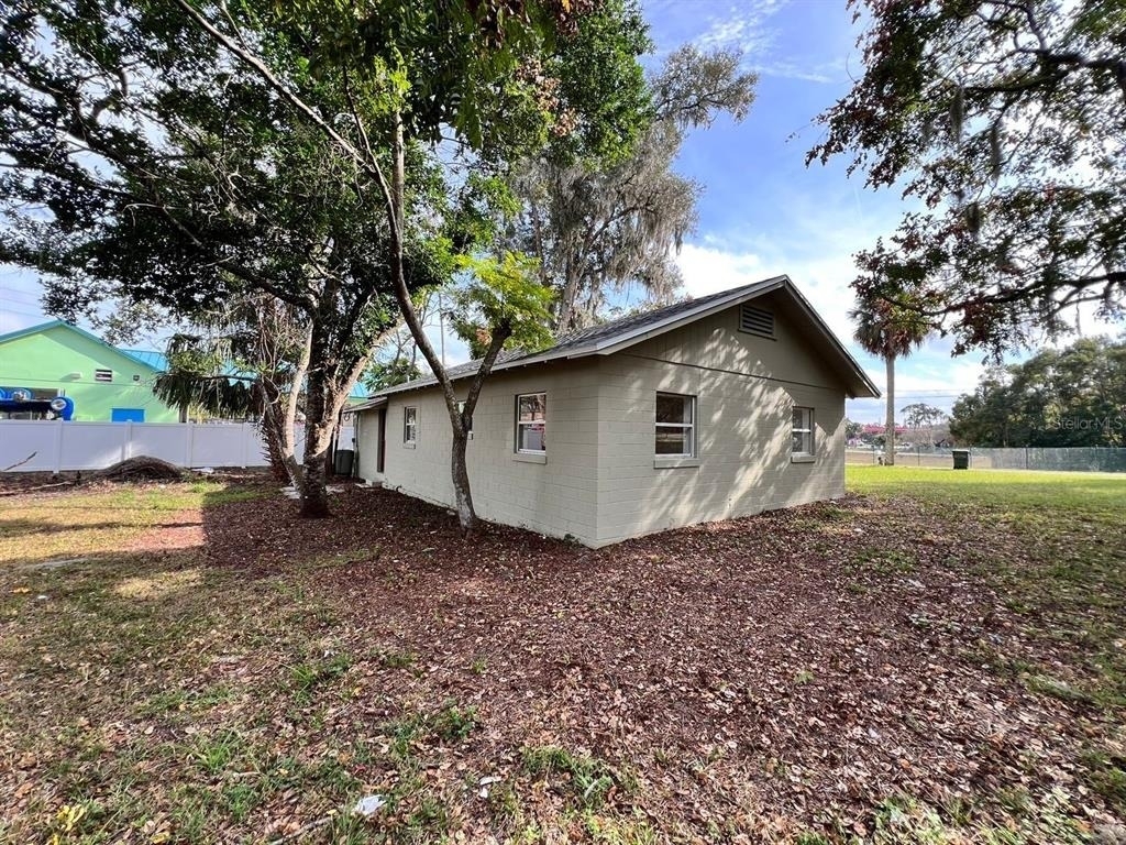 107 Oakland Drive - Photo 2