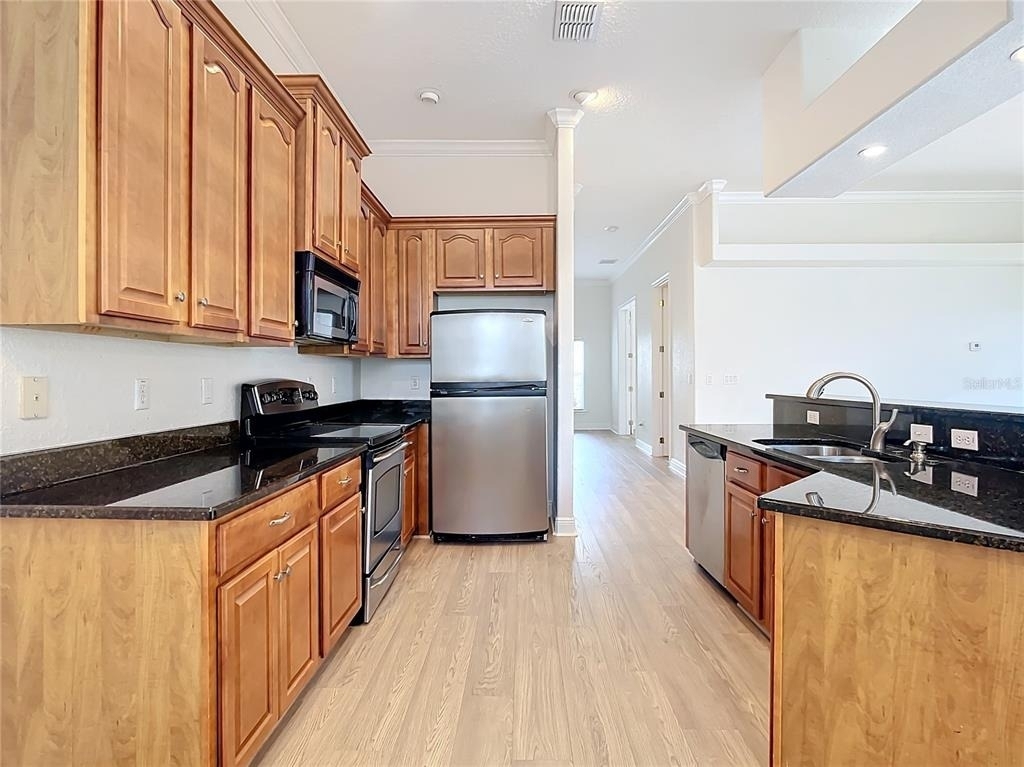 132 Orange Ave - Photo 10