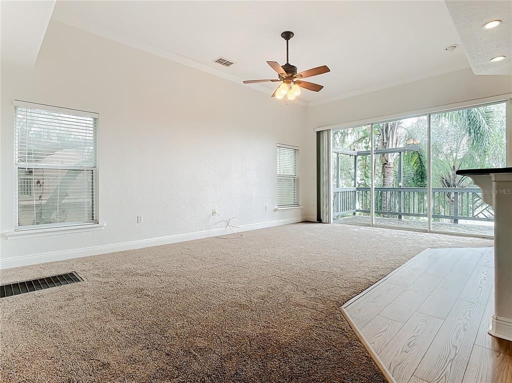 132 Orange Ave - Photo 3