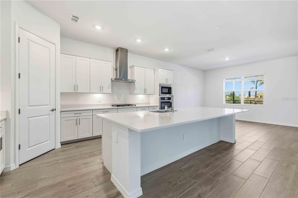 5420 Lightning Whelk Lane - Photo 8
