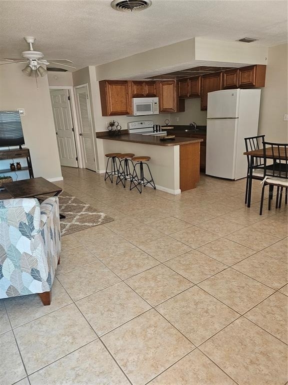 220 Park Boulevard N - Photo 0