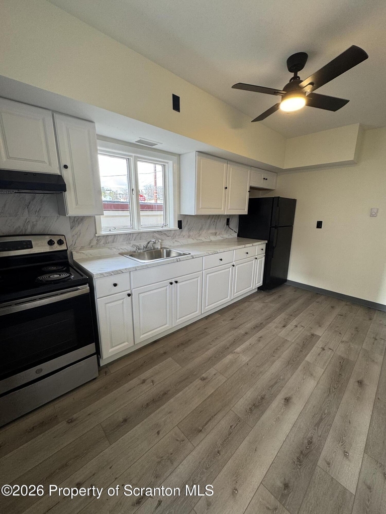 615 3rd Street - Photo 3