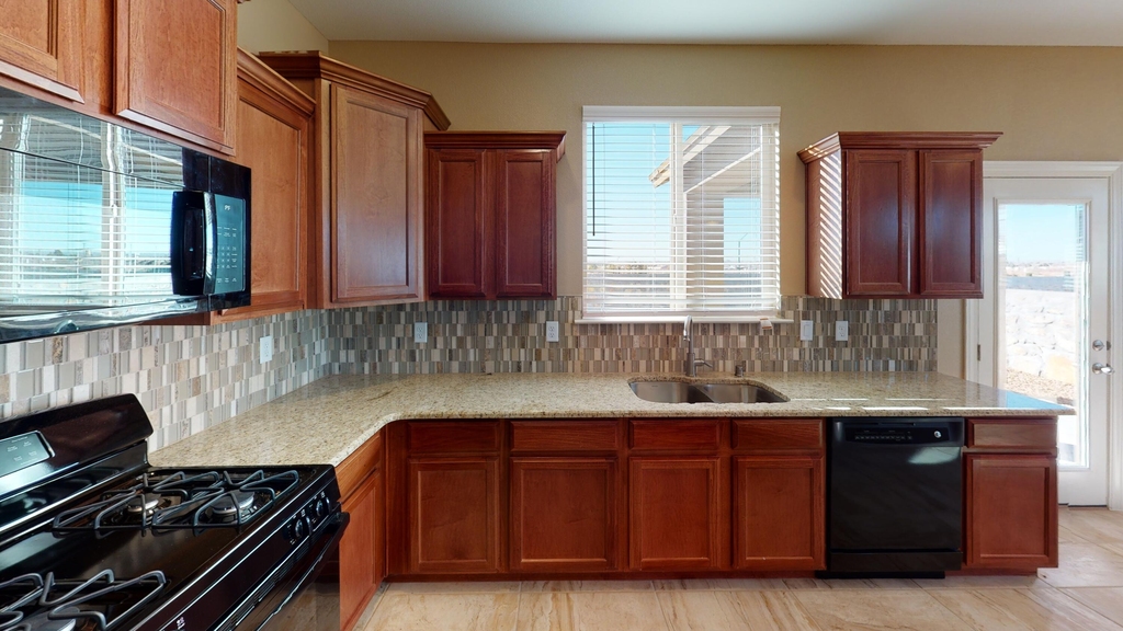 6757 Ixtapa Place - Photo 15