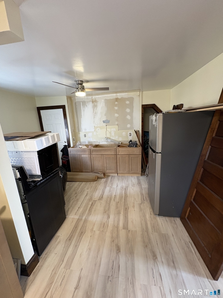 689 Maplewood Avenue - Photo 11
