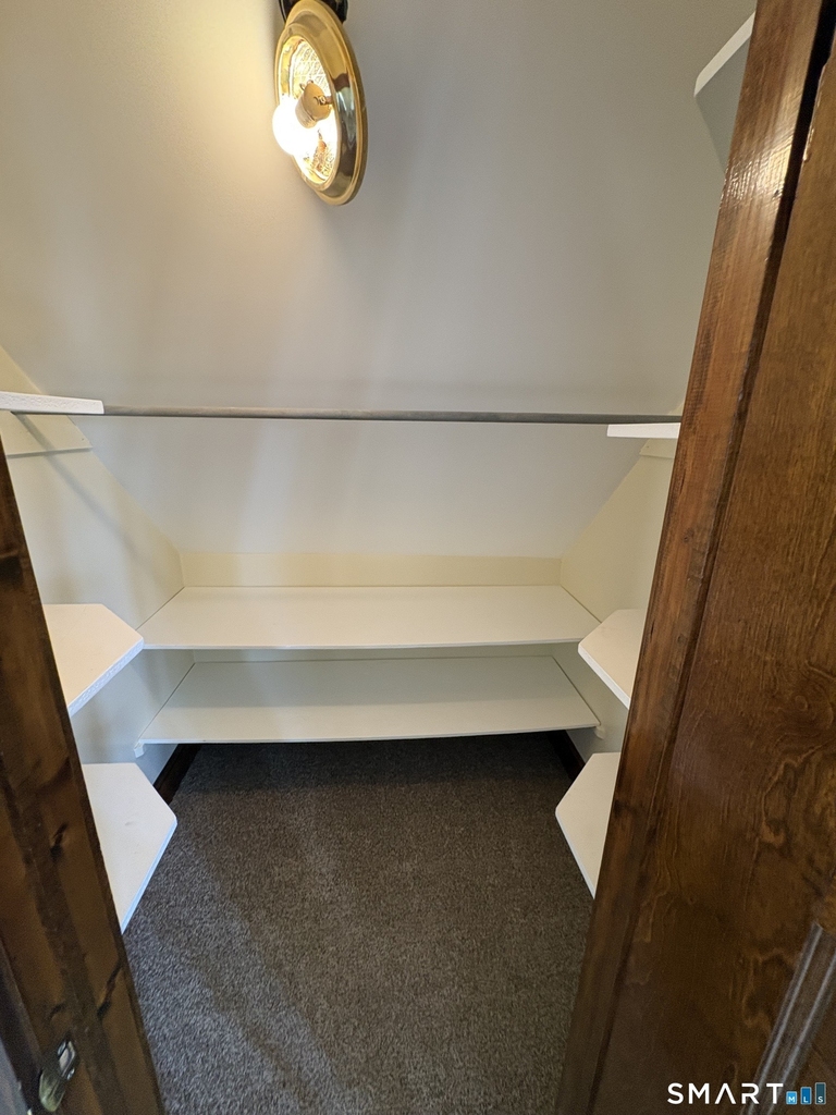689 Maplewood Avenue - Photo 6