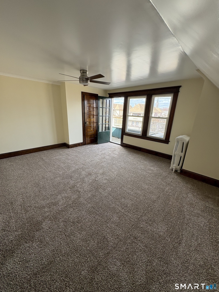 689 Maplewood Avenue - Photo 8