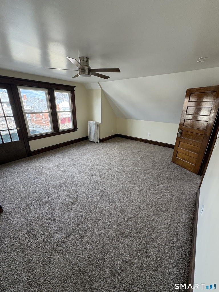 689 Maplewood Avenue - Photo 5