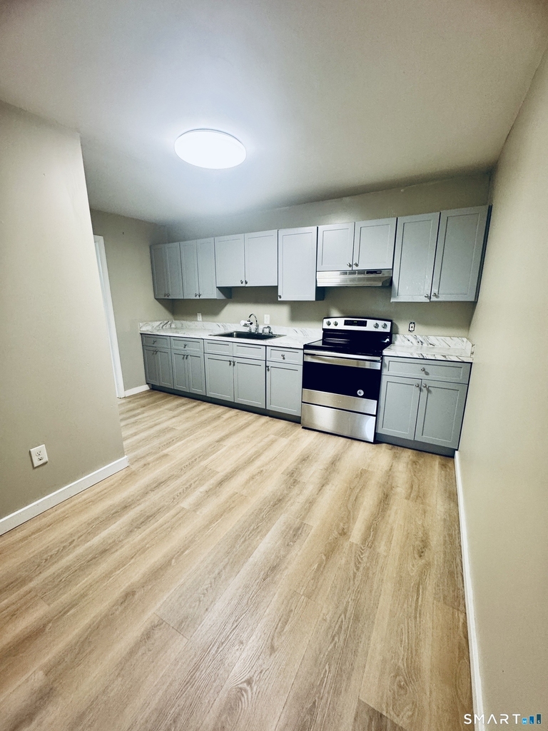 124 Meriden Road - Photo 1