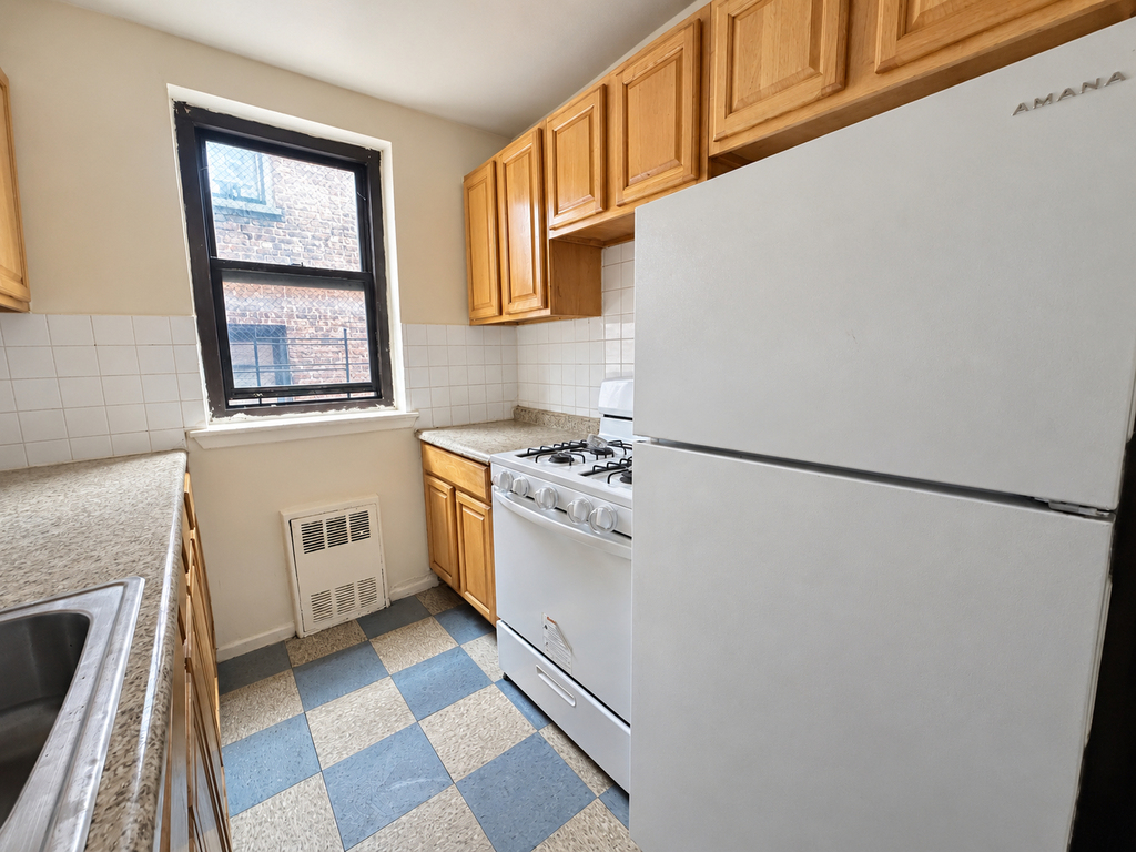 1902 Beverley Road - Photo 9