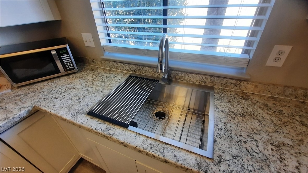 1632 Marathon Drive - Photo 2