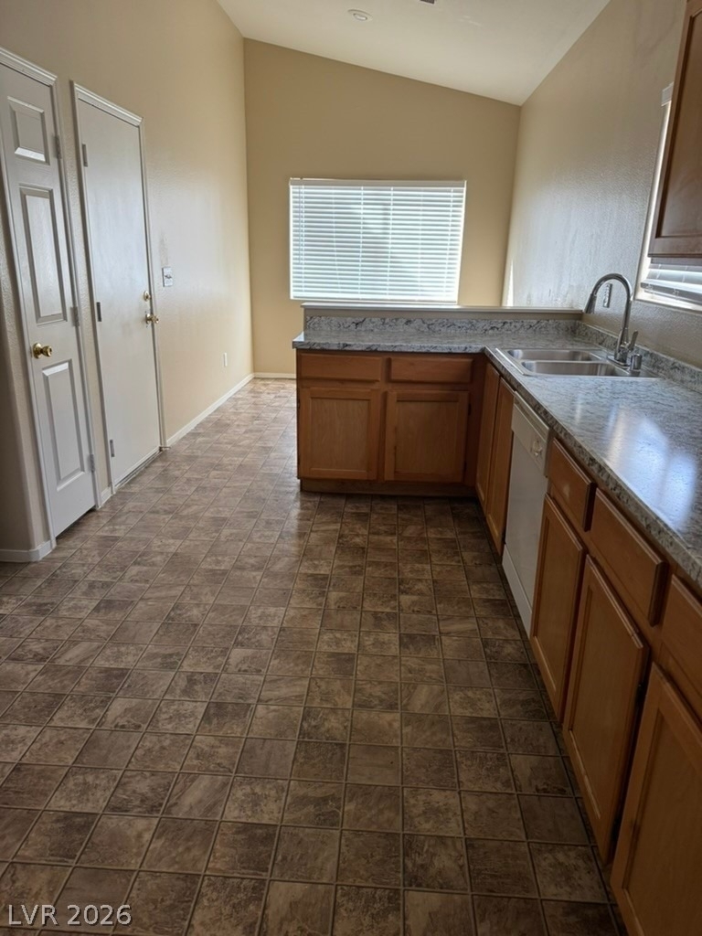 2228 Cambridge Elms Street - Photo 7