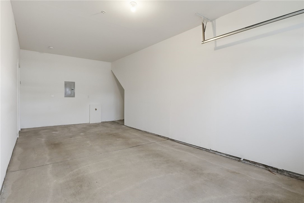 1195 Marina Parkway - Photo 13