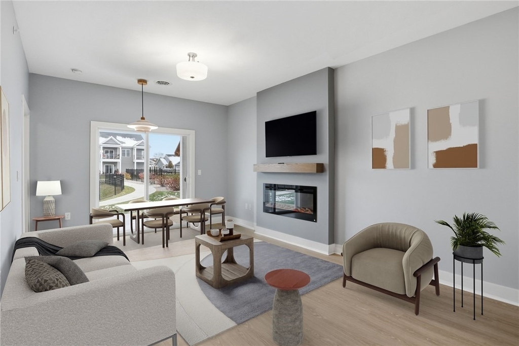 1195 Marina Parkway - Photo 1