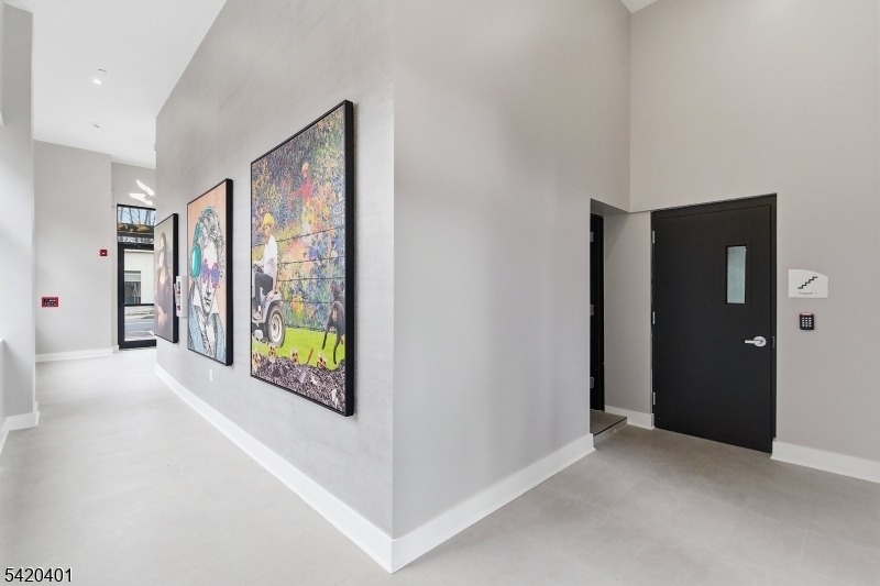 423 South Avenue West - Photo 2